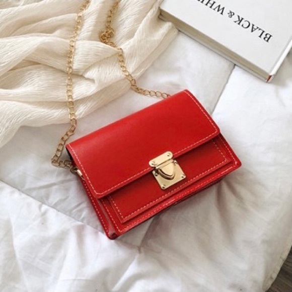 New Red Square Crossbody Chain Bag - Picture 2 of 3